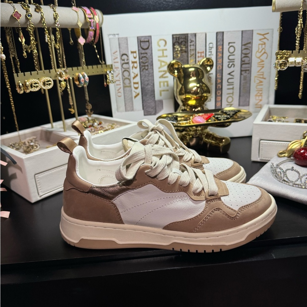 Steve Madden Sneakers
